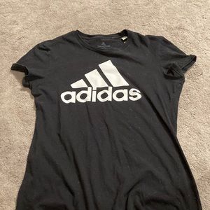 Adidas tee Size:M Color: Black